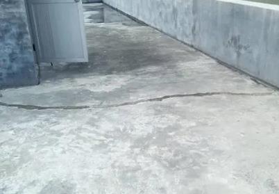 凤城楼顶漏水维修公司分享下如何解决卫生间隐蔽部位漏水的问题?